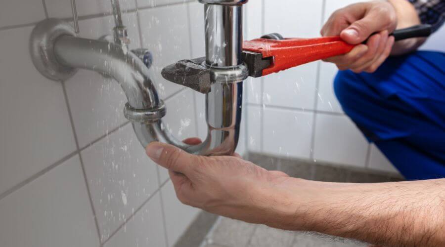 Expert burst pipe repair services in Kanorado, KS